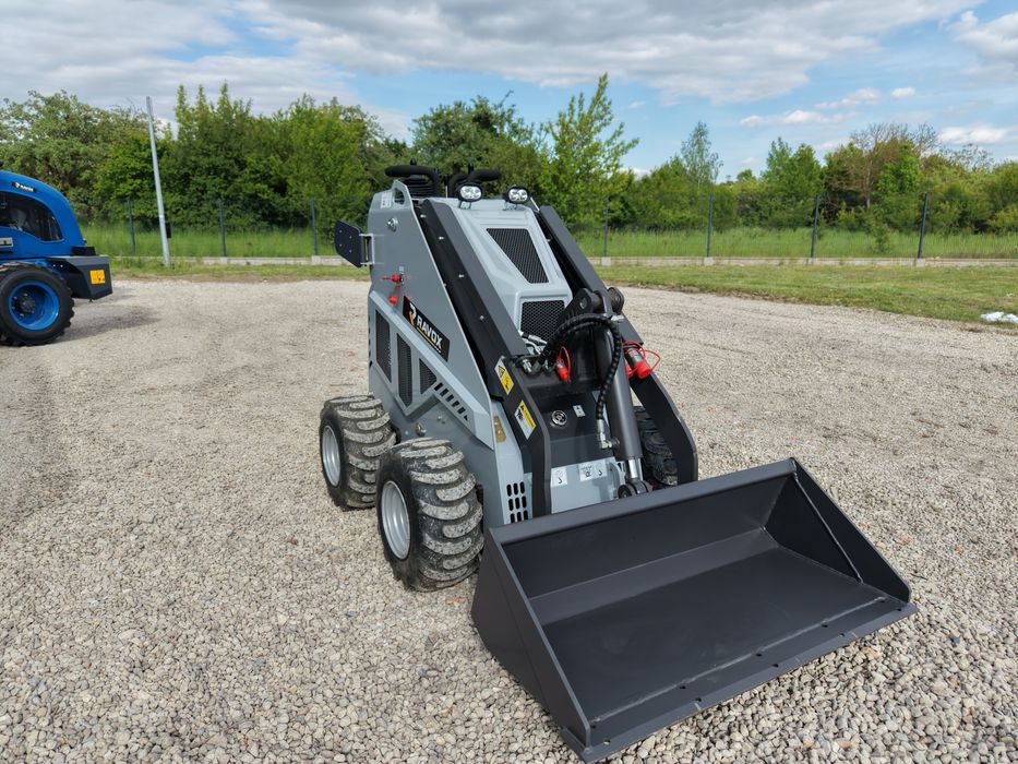 RAVOX WLS - mini ladowarka skid steer