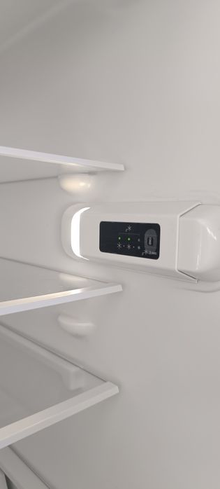 Frigorífico combinado Indesit