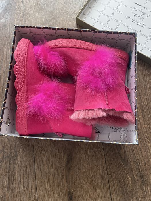 Продам натуральные яркие замшевые Угги сапожки на цегейке! Португалия!