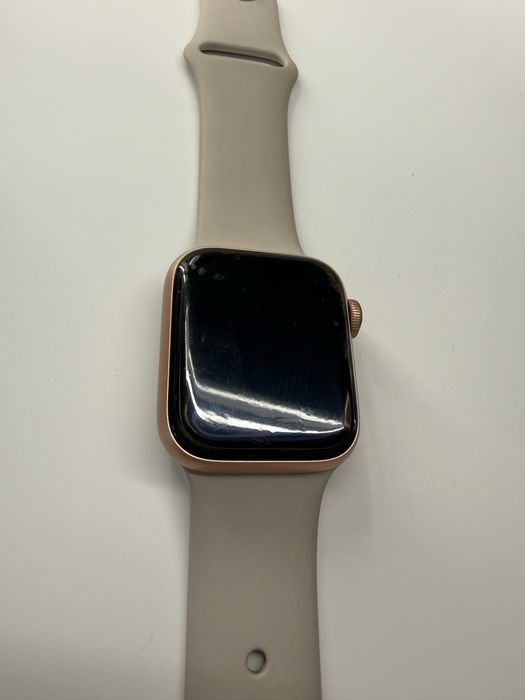 Apple watch se GPS+ Cellular