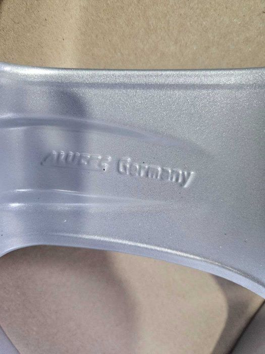 Диски Alutec 5/130 R18 8J ET52 dia71.6mm