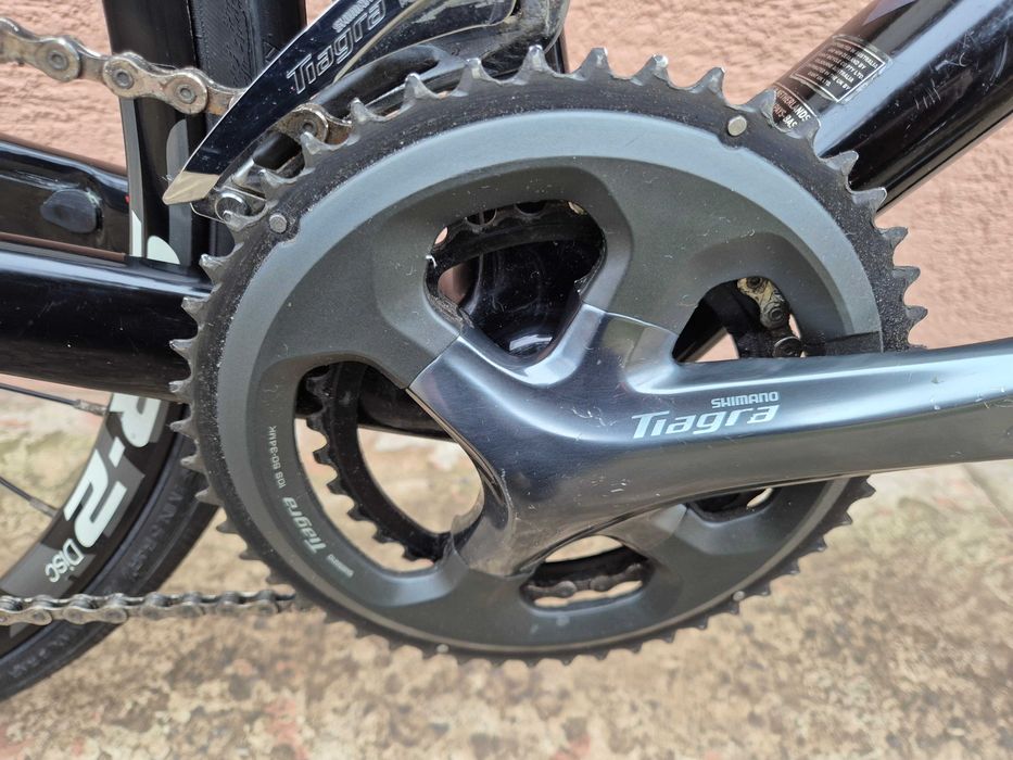 Rower szosowy full carbon Giant Defy Advanced disc, Shimano Tiagra