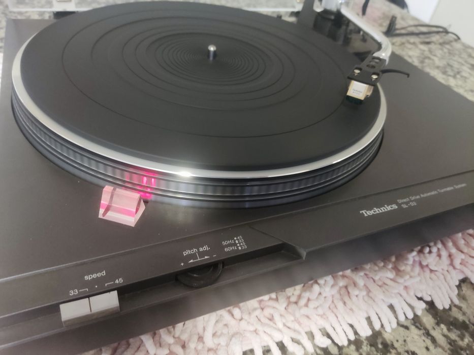 Technics SL D2 Turntable
