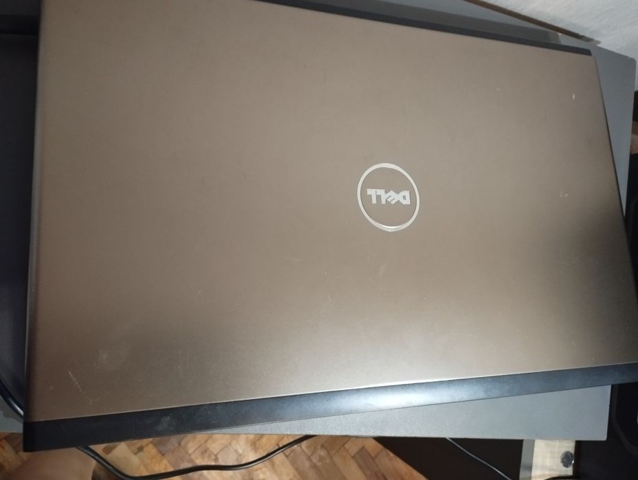 Ноутбук Dell Vostro 3700 / 17.3"
