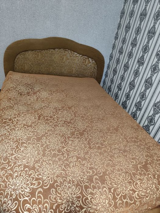 Продам велике ліжко