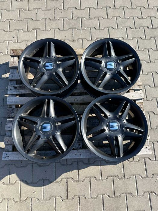 7jx17 et38 seat fr leon oryginal czarne 5x100 17"