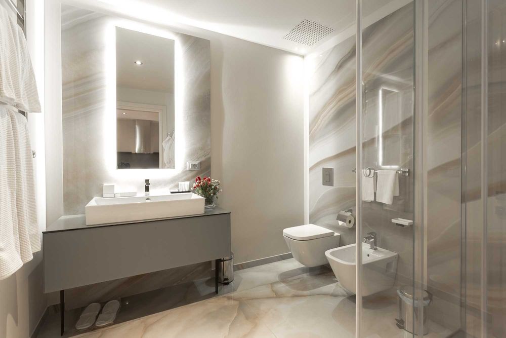 Люкс апартаменти у Центрі. ВКЛЮЧЕНО комун. та прибирання. БЕЗ КОМІСІЇ