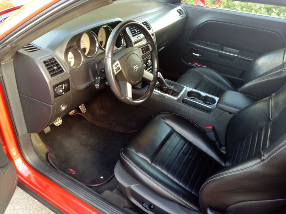 DODGE Challenger R/T silnik 5,7 V8 HEMI manual ZAMIANA