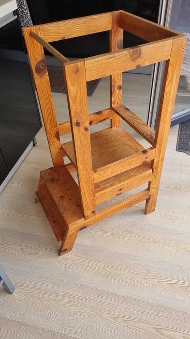 Torre de aprendizagem montessori em carvalho
