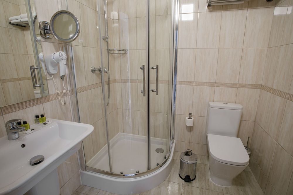 ТІЛЬКИ САМОВИВІЗ!!!Продаються душеві кабіни,відмінний стан,як на фото