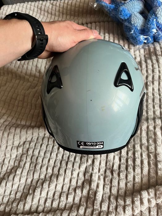 Kask narciarski