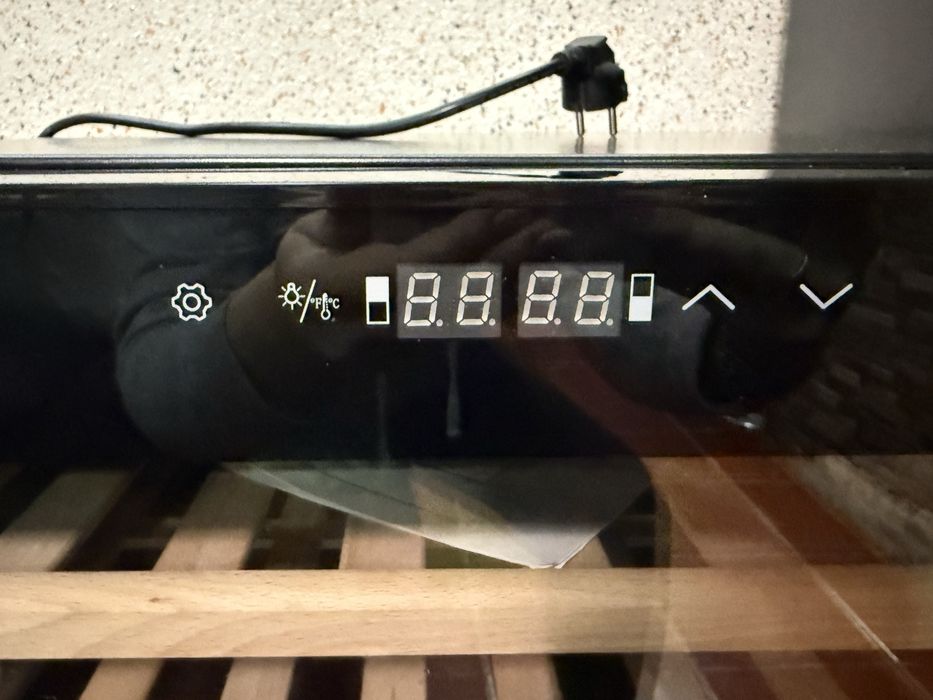 Cave de Vinhos Meireles