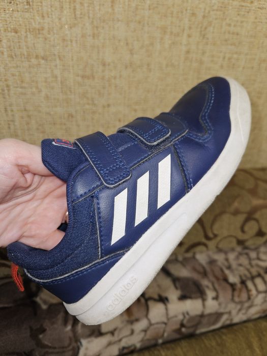 Кросівки Adidas, 31,5р. Туфлі, кеди.