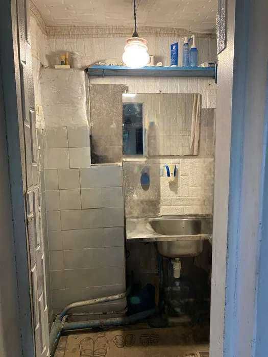 Житловий будинок з усіма комунікаціями в центрі Козина, газ