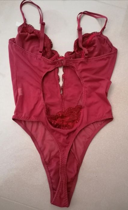 Body TRIUMPH roz. 75B