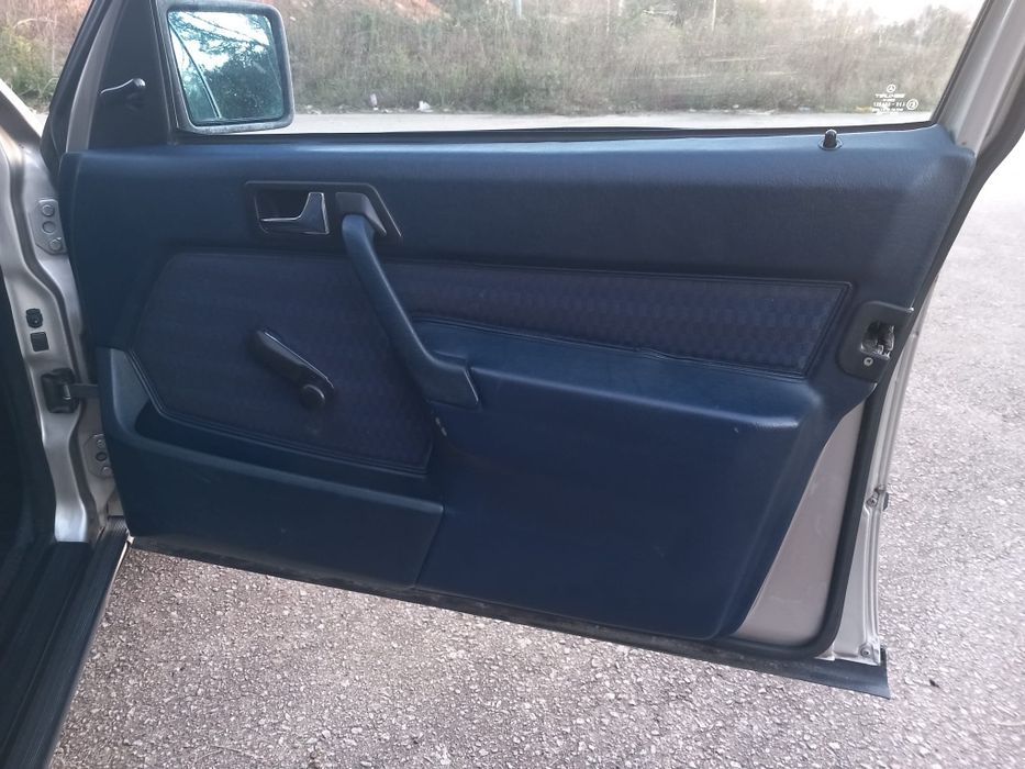 Mercedes Benz  190 2.5D foto 5