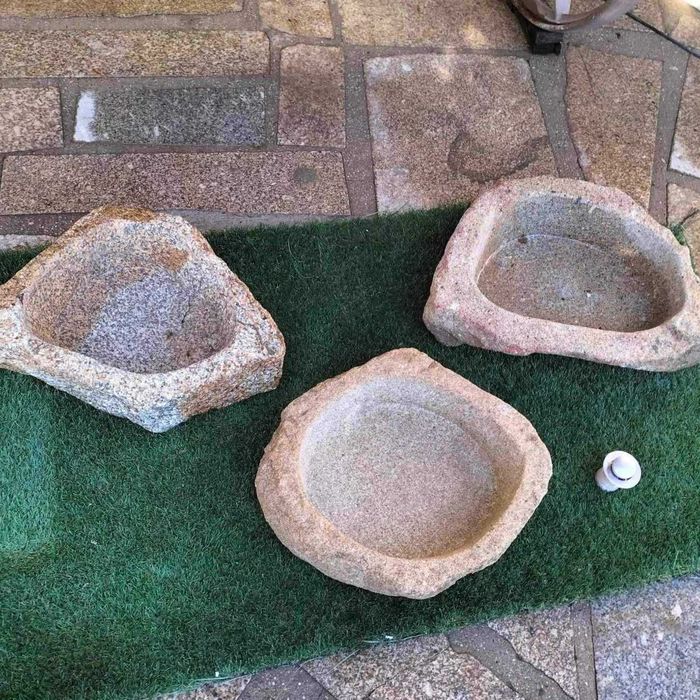 Pias em xisto ou granito para jardim