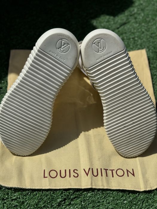 Sandàlia Louis Vuitton nova (39)