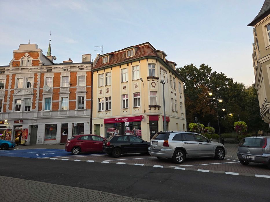 Piękne mieszkanie 105m2 na pierwszym piętrze zabytkowej kamienicy