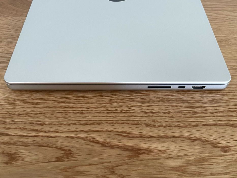 MacBook Pro 16" M3 Pro, 18GB, 512GB