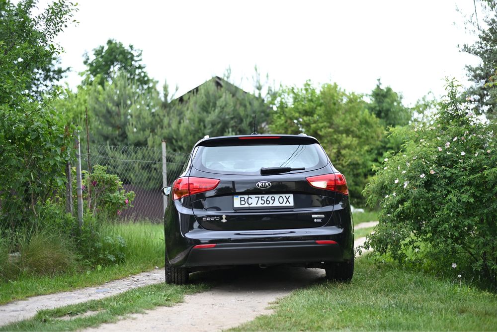 Продам Kia ceed 2016