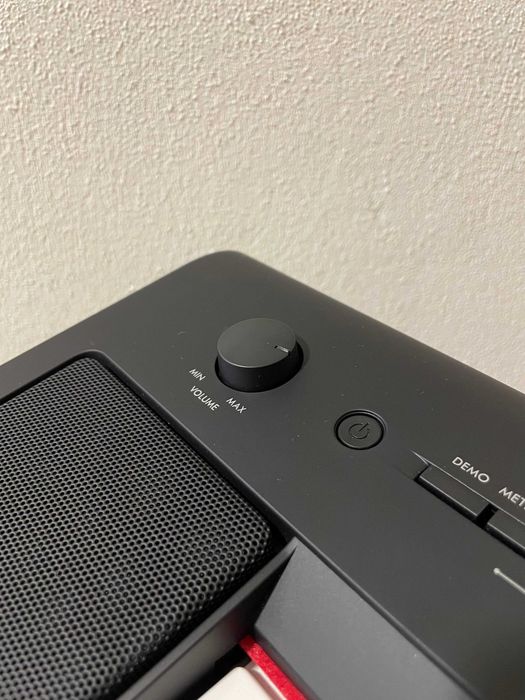 Yamaha NP-35 Piaggero Black
