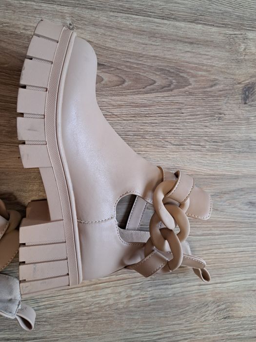 Buty Botki polbuty bezowe 36