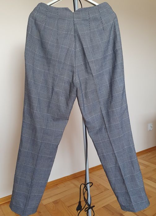 Spodnie damskie w kratę