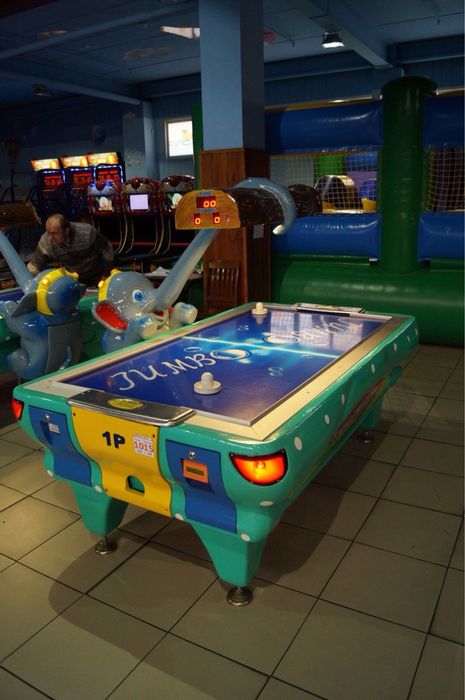 Автоматы игровые, детский центр