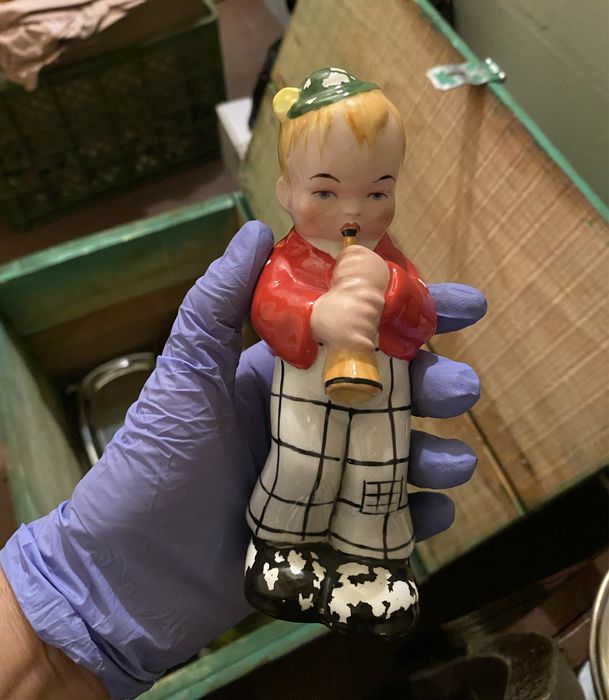 Boneco antigo em fainça da Luisitania Coimbra