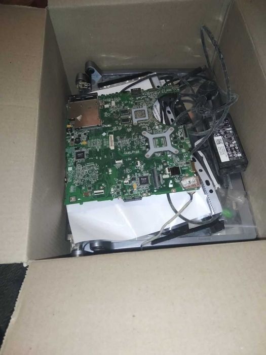 ноутбук Dell Studio 1535, по запчастинам