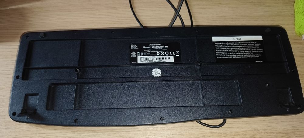 Telcado Microsoft wired keyboard 200424541560358184961