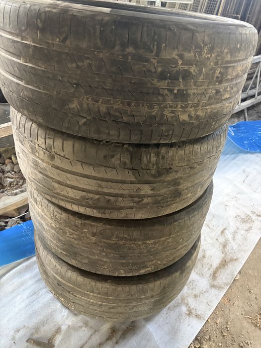 265/45 R21 Continental