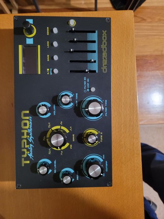 Dreadbox Typhon synth