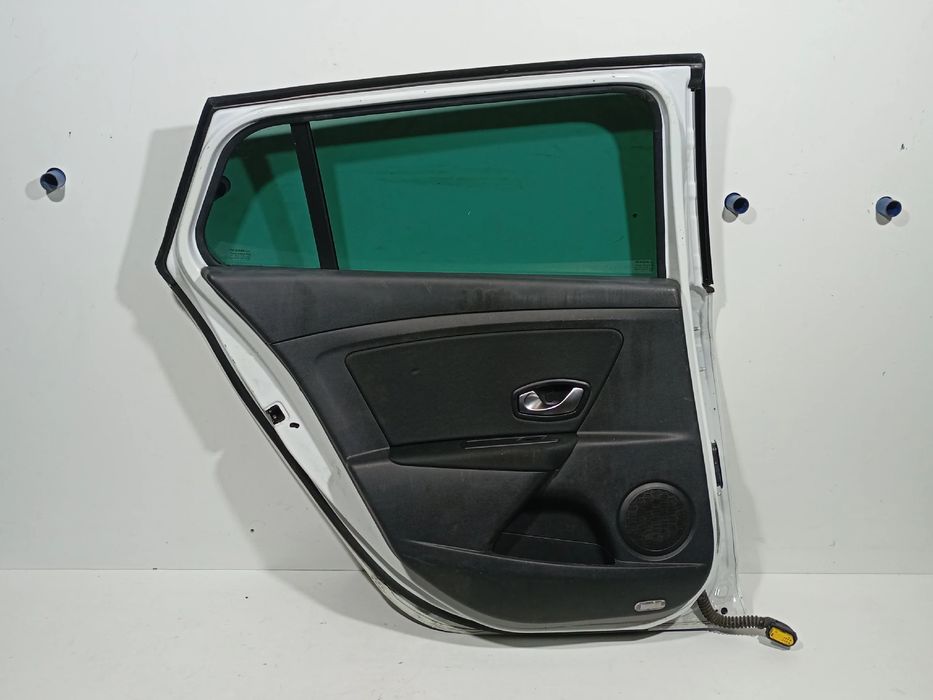 Porta trás esquerda RENAULT Megane III Grandtour (KZ0/1)