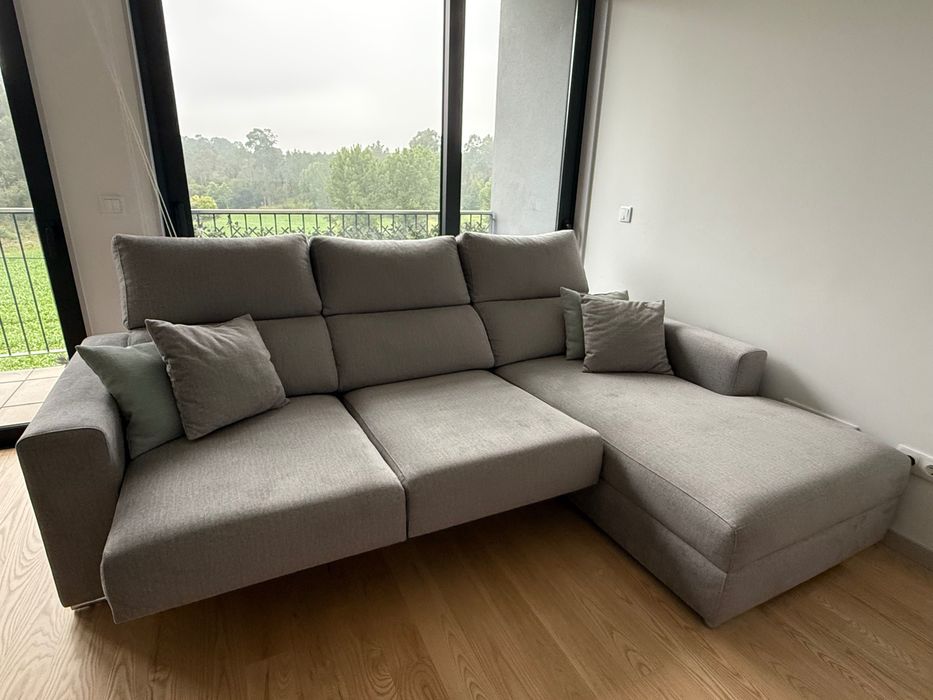 Sofá Chaise Longue Cinzento — 2,70m x 1,80m