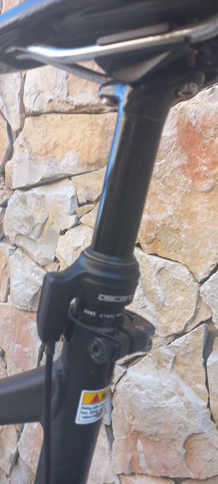 Bicicleta GIANT Reign X2 em bom estado de funcionamento, pronta para andar.