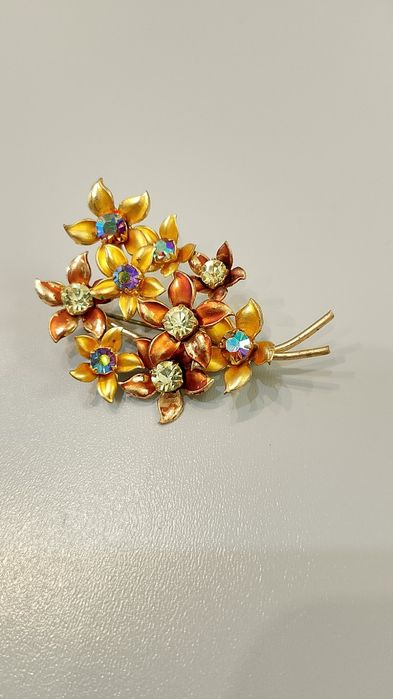 "Тендітний букет" брошка часів СРСР