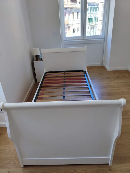 Cama com gavetao inferior