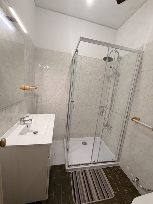 Quarto compartilhado na Areosa