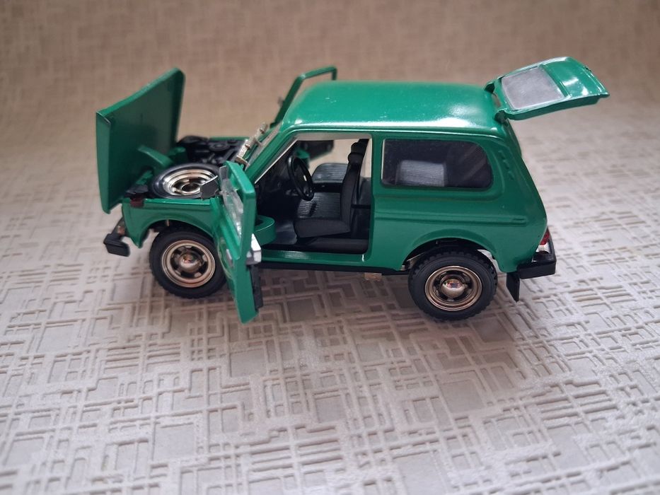 Масштабні моделі 1:43