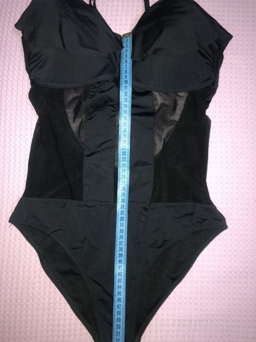 Сдельный черный  купальник р50-52