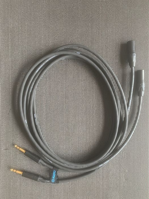 2 Cabos Klotz Titanium TRS-XLRm de 3 metros