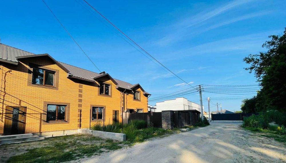 Продаж таунхаусу з дизайнерським ремонтом у Вінниці!