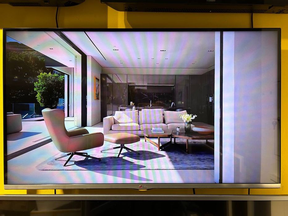 Безрамковий Преміум 3D Телевізор 47” 47LB720V Smart TV, WiFi