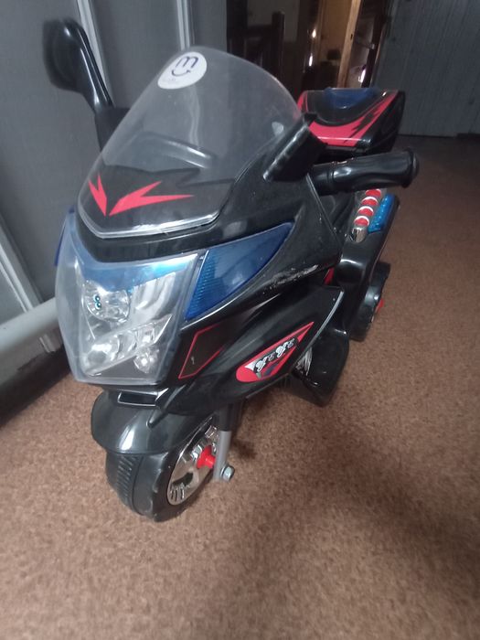 Dziecięy motor na akumulator