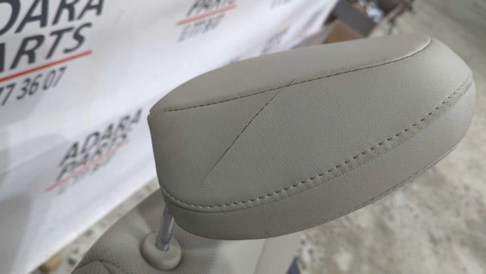 Передні сидіння з Subaru Outback 2020 (B16) Limited Xt Універсал