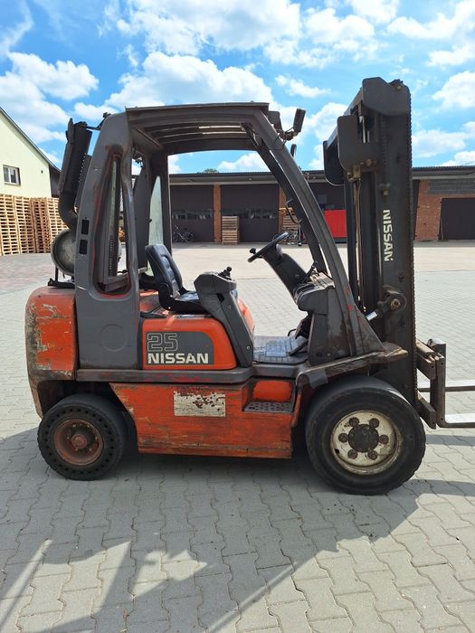 Wózek widłowy nissan