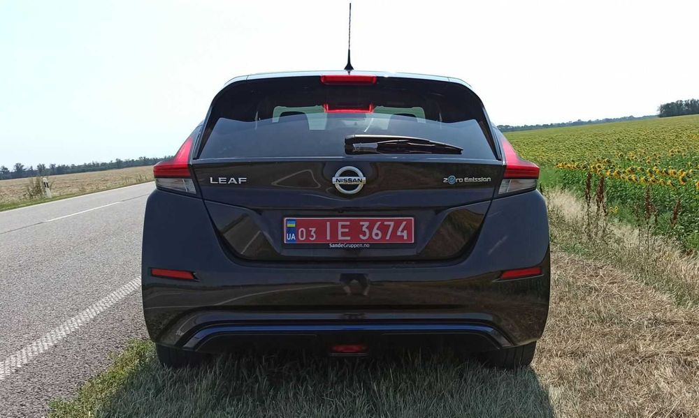 Продам авто Nissan leaf