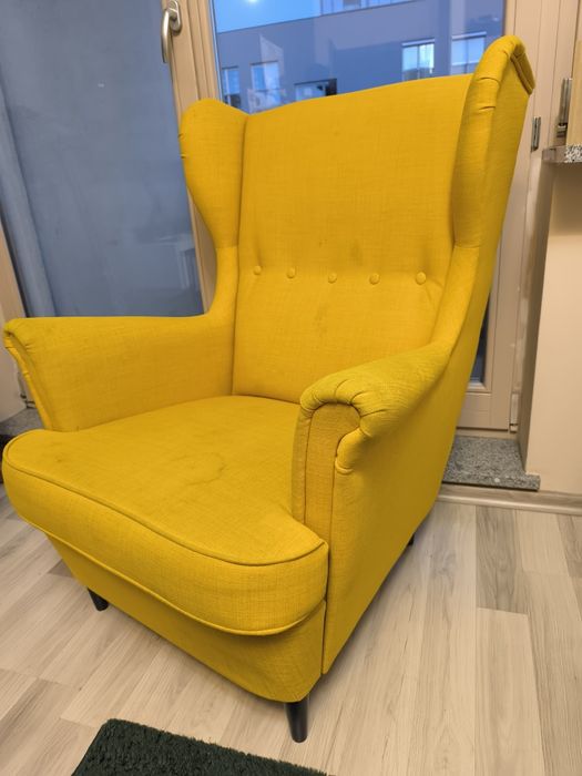 Fotel uszak IKEA STRANDMON Skiftebo żółty
